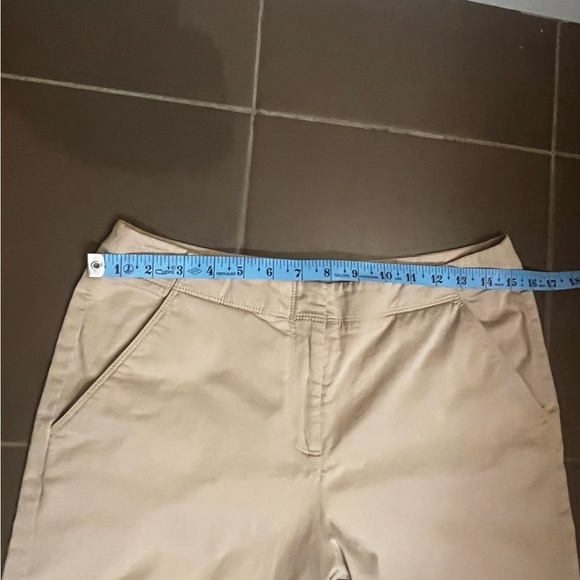 TOMMY BAHAMA women's flat front stretch Capri pants SZ 10 Banana Tropical Beach - Picture 9 of 10